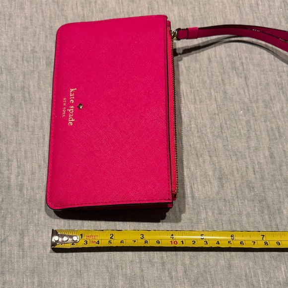 Kate Spade Fuchsia Wristlet - Picture 10 of 12
